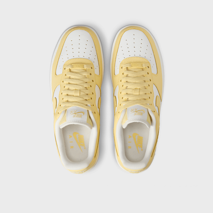 Nike WMNS Air Force 1 '07 jaune 28415 6