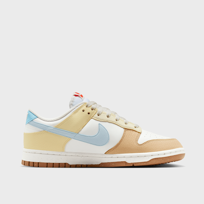 Nike WMNS Dunk Low Next Nature beige 28438 2