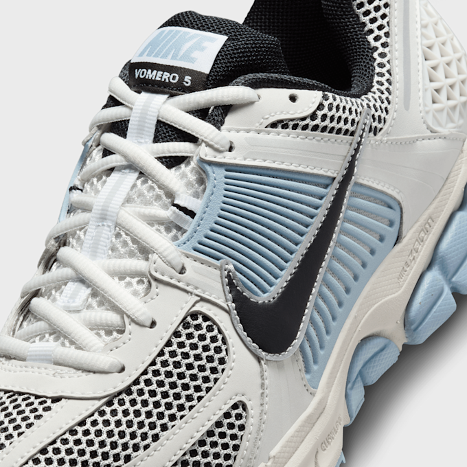 Nike WMNS Zoom Vomero 5 grijs 28439 7