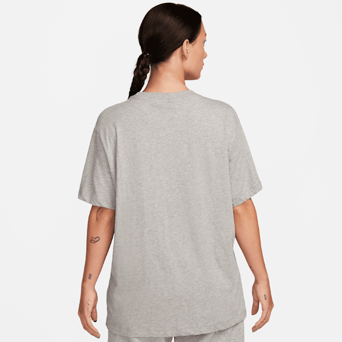Nike Sportswear Boyfriend Varsity Tee weiß 28455 2