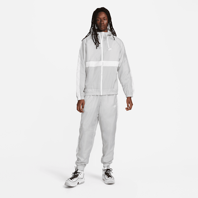 Nike Club Woven Hooded Track Suit grijs 28548 1