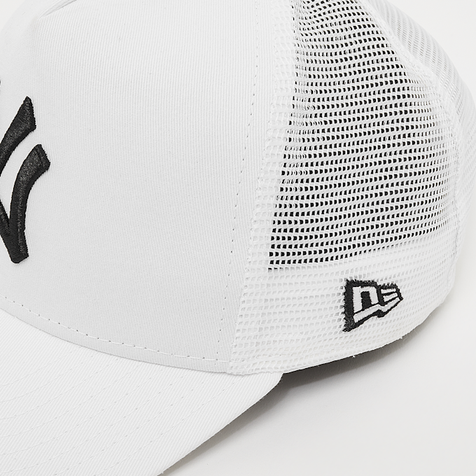 New Era 9Forty AF Trucker New York Yankees biały 28640 4