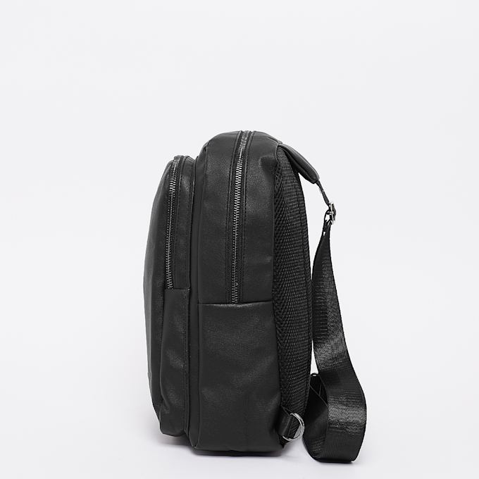 SNIPES Metal Badge Basic Logo Fake Leather Sling Bag noir 28950 2