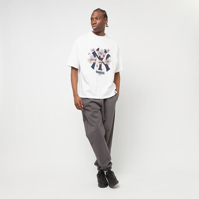 New Era MLB Floral Logo Oversized Tee New York Yankees blanco 29382 6