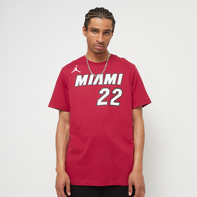 Nike NBA Miami Essential Statement Name & Number Tee czerwony 30636 1