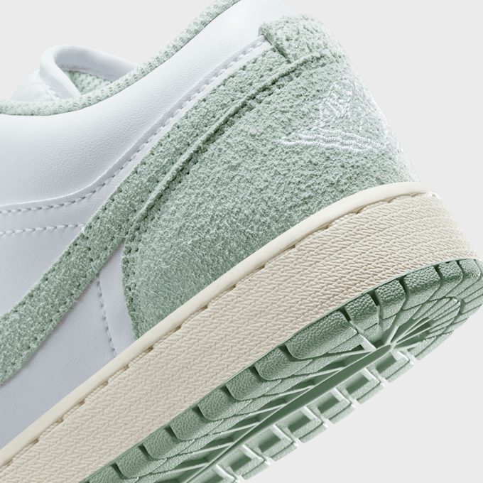 Jordan Air Jordan 1 Low SE (GS) vert 31096 8