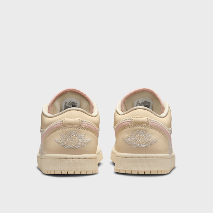 Jordan WMNS Air 1 Low SE beige 31130 5
