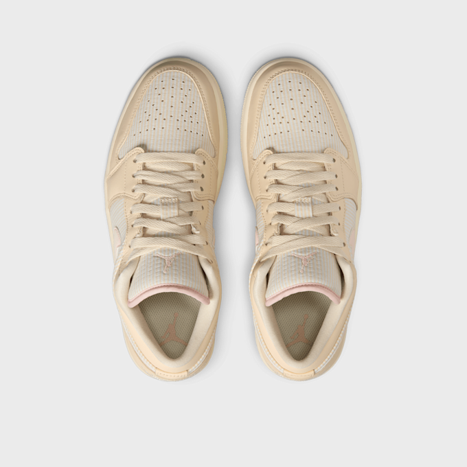Jordan WMNS Air 1 Low SE beige 31130 6
