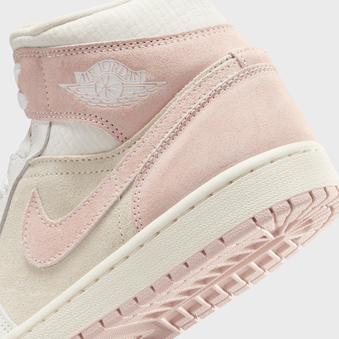 Jordan WMNS Air Jordan 1 Mid SE blanc 31131 8