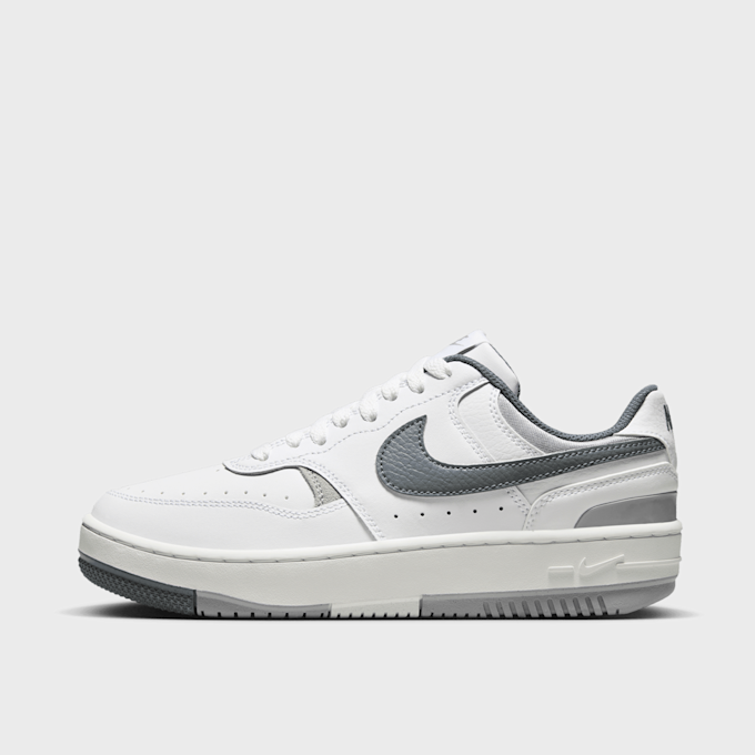 Nike WMNS Gamma Force biały 31285 1