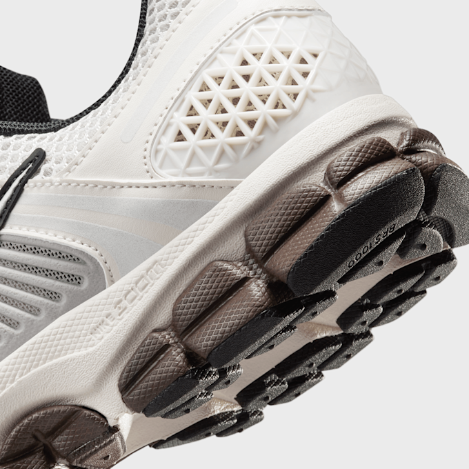 Nike WMNS Zoom Vomero 5 bianco 31307 8