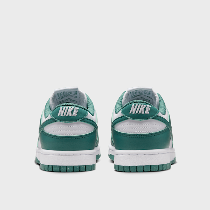 Nike   WMNS Dunk Low grün 31318 5