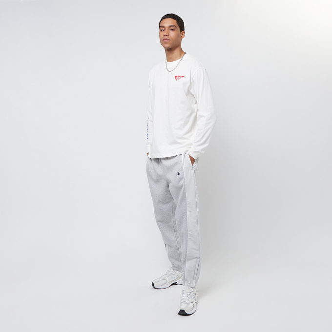 New Balance 9060 Sole Print Long Sleeve T-Shirt beige 31781 6