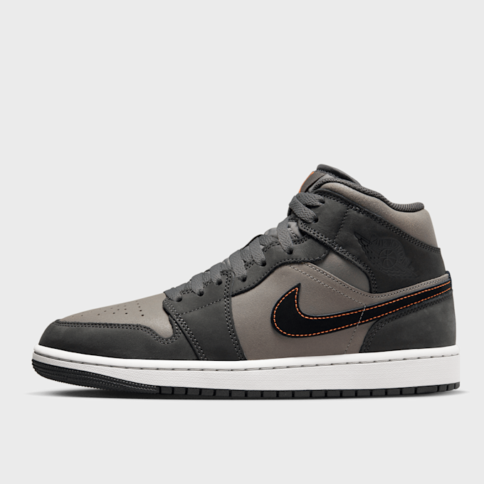 Jordan Air Jordan 1 Mid SE negro 31830 1
