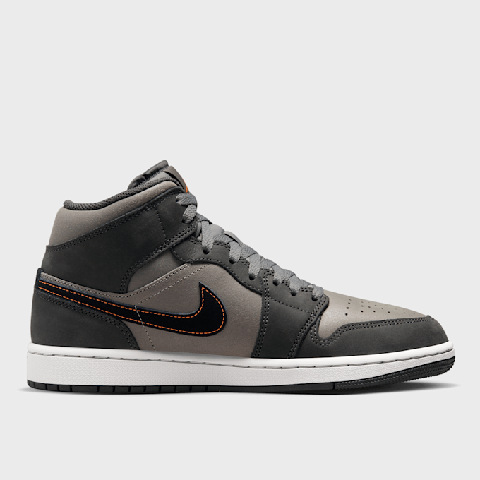 Jordan Air Jordan 1 Mid SE negro 31830 2
