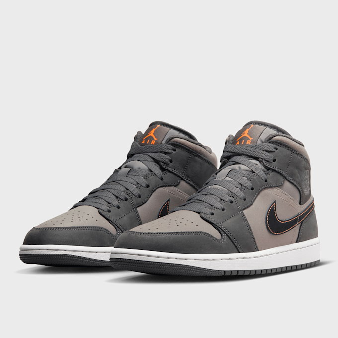 Jordan Air Jordan 1 Mid SE negro 31830 4