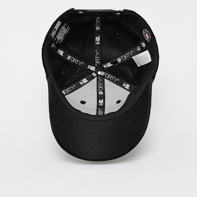 New Era 9Forty Female Velour in MLB New York Yankees noir 32095 3