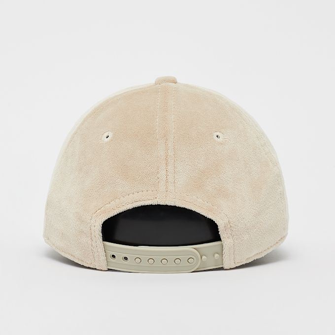 New Era 9Forty Female Velour in MLB New York Yankees beige 32098 2