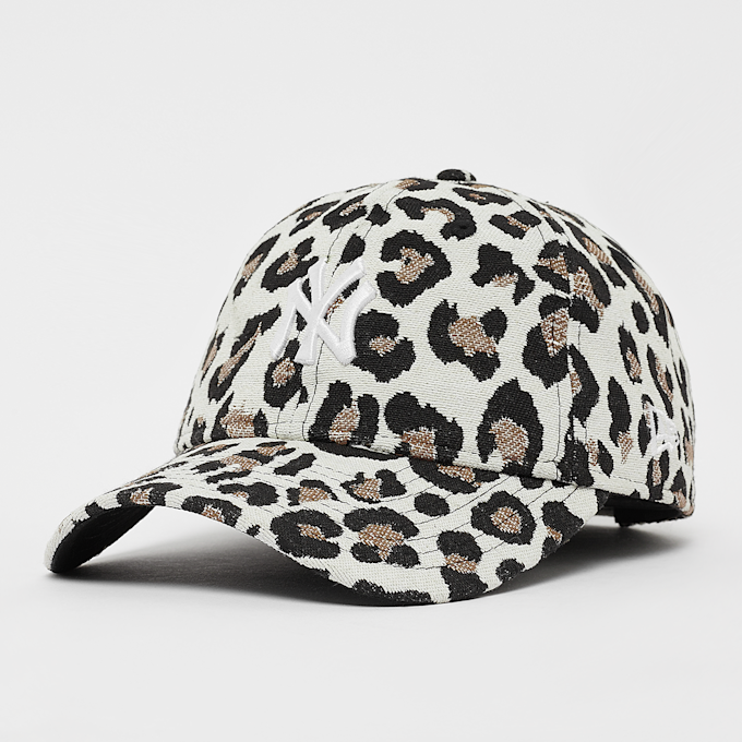 New Era 9Twenty Jacquard Leo MLB New York Yankees beige 32107 1