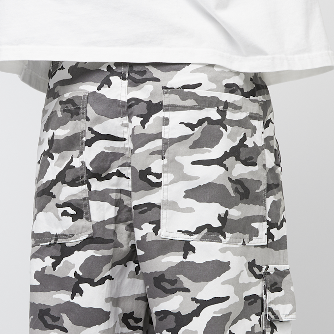 Karl Kani Sport Patch Camo Cargo Pants camouflage 41316 4