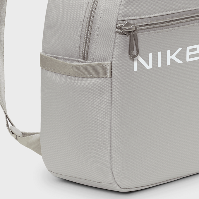 Nike Sportswear Futura grau 29658 6