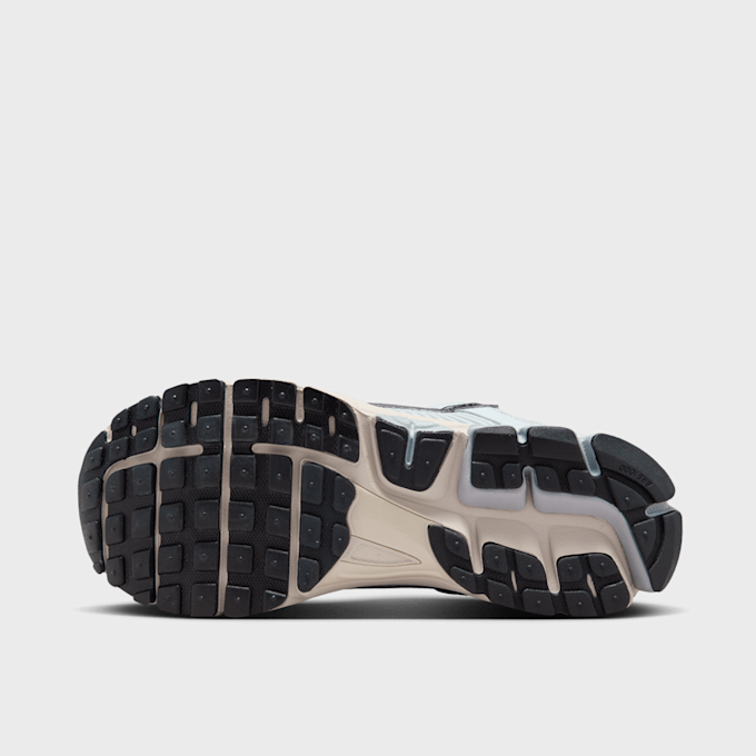 Nike WMNS Zoom Vomero 5 cinzento 29786 3