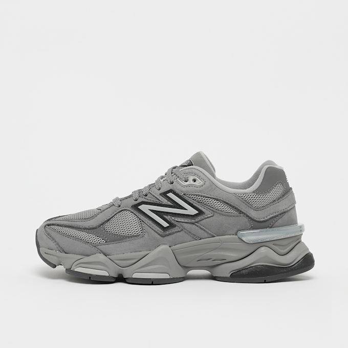 New Balance 9060 grijs 30045 1