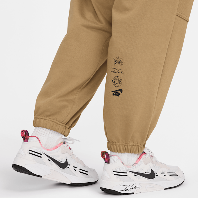 Nike Sportswear Breaking Mid-Rise Oversized French Terry Pants beige 30119 7