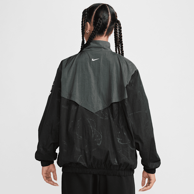 Nike Sportswear Breaking Windrunner Jacket schwarz 30120 2