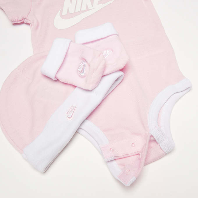 Nike Hat/ Bodysuit/Bootie (3 Piece) rose 32926 3