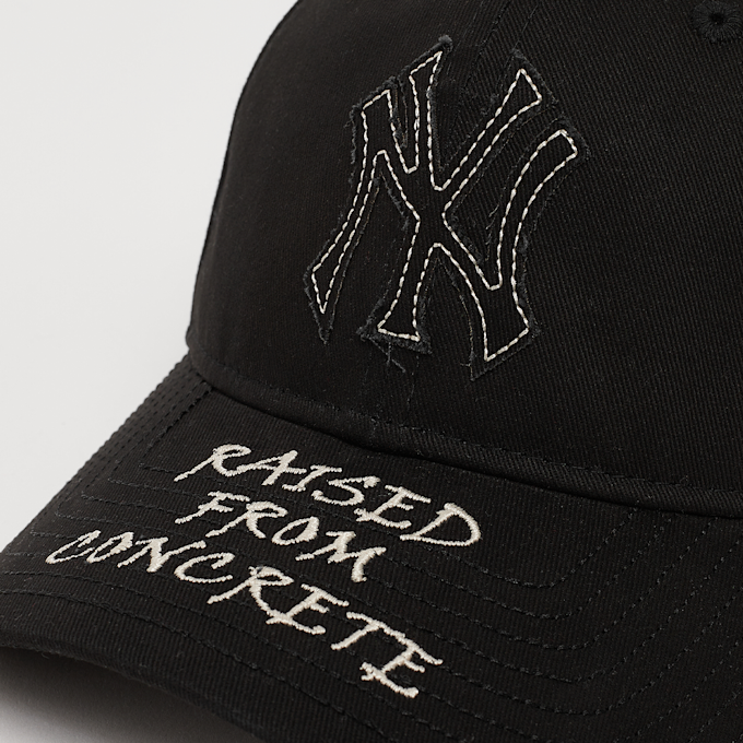 New Era 9Twenty Raised From Concrete Fabric Logo MLB New York Yankees schwarz 33071 4