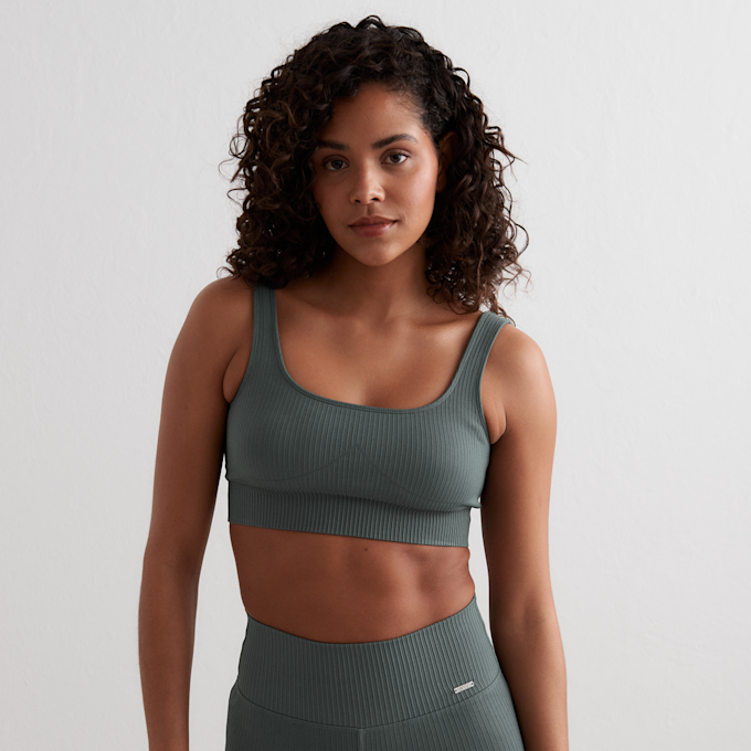 aim'n Ribbed Seamless Bra verde 33381 1