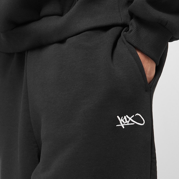 K1X Tago Logo Straight Leg Sweatpants noir 44879 3