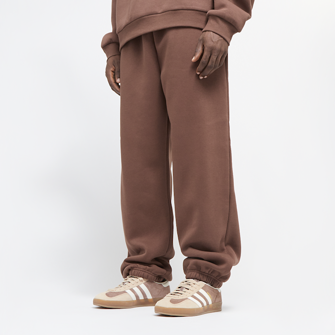 Urban Classics Fluffy Sweatpants braun 40683 1