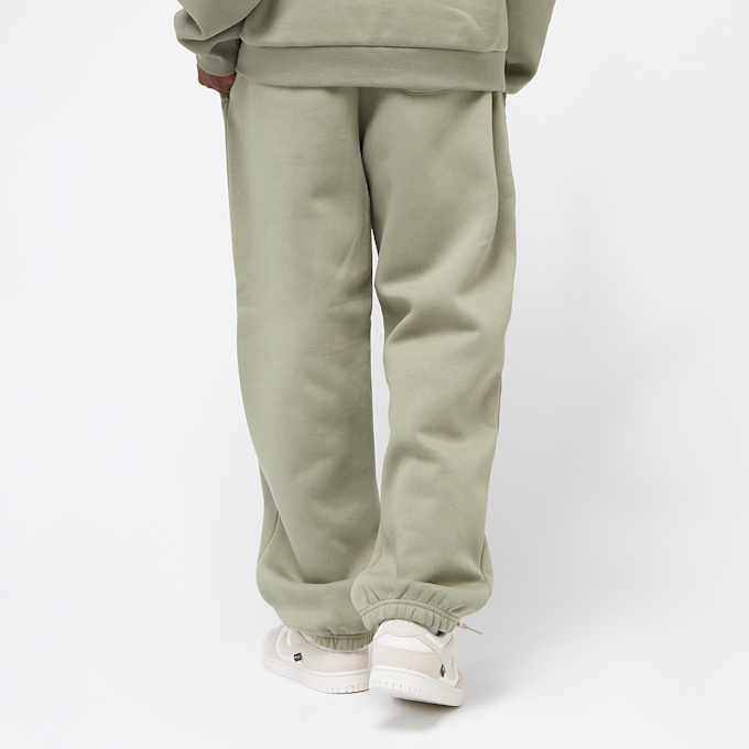 Urban Classics Fluffy Sweatpants paleolive zelena 40686 2