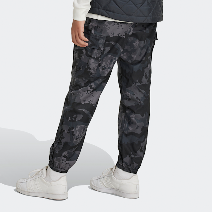 adidas Originals Cargo Pants camouflage 45634 2