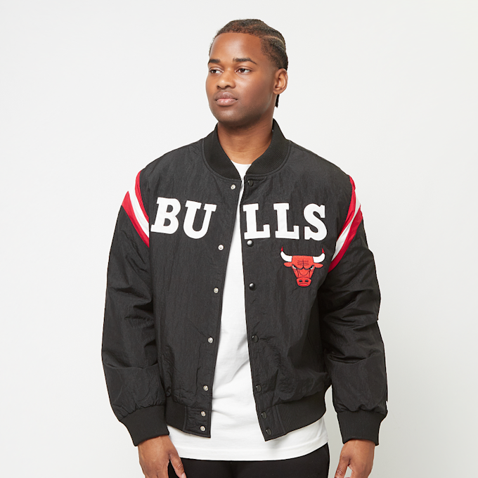 New Era NBA Chicago Bulls Panel Bomber czarny 45153 1