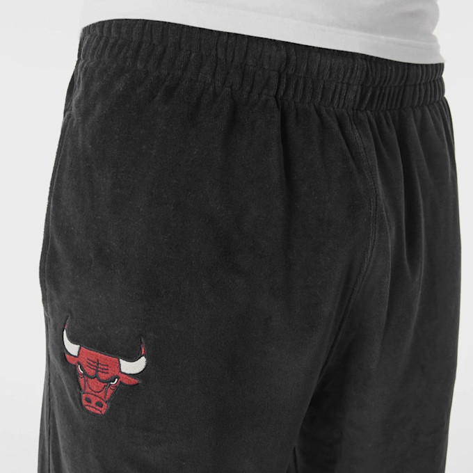 New Era Chicago Bulls NBA Lifestyle Velours Trackpants schwarz 44371 3