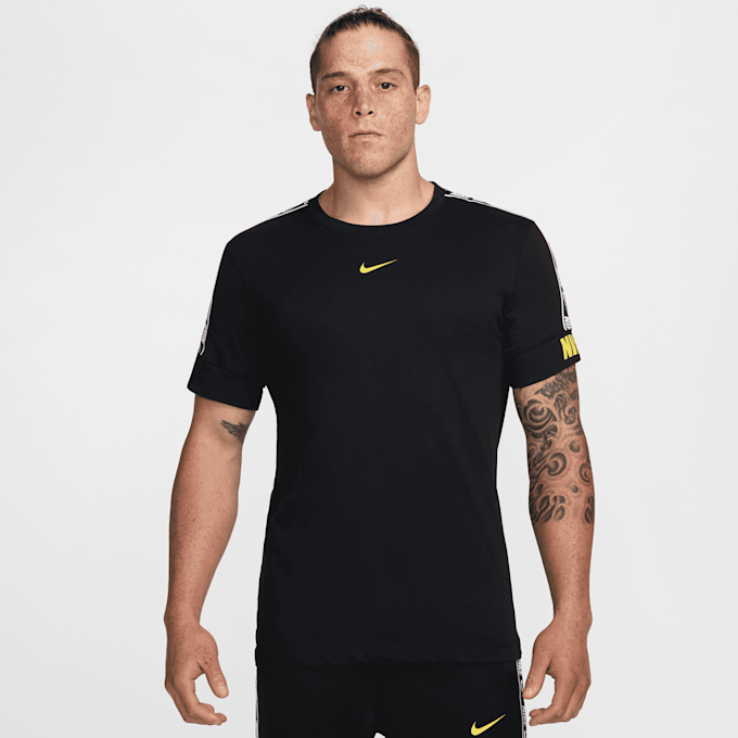 Nike Sportswear Repeat Tee czarny 41588 1