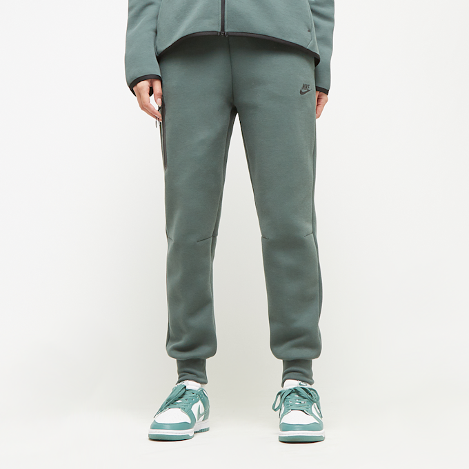 Nike Sportswear Tech Fleece Mid-Rise Jogger groen 41643 1