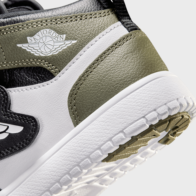 Jordan Sky Jordan 1 black/white/medium olive wielokolorowy 43785 8