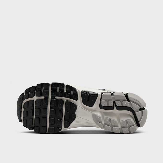 Nike WMNS Zoom Vomero 5 multicolore 43583 3