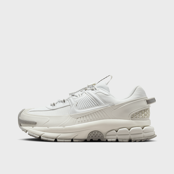 Nike WMNS Zoom Vomero 5 beige 43584 1