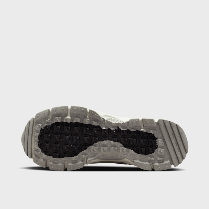 Nike WMNS Zoom Vomero 5 beige 43584 3