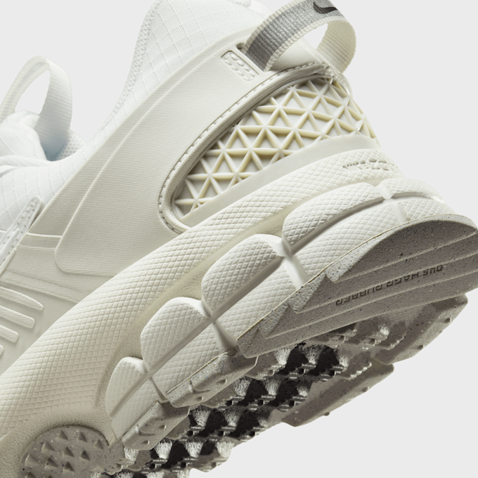 Nike WMNS Zoom Vomero 5 beige 43584 8