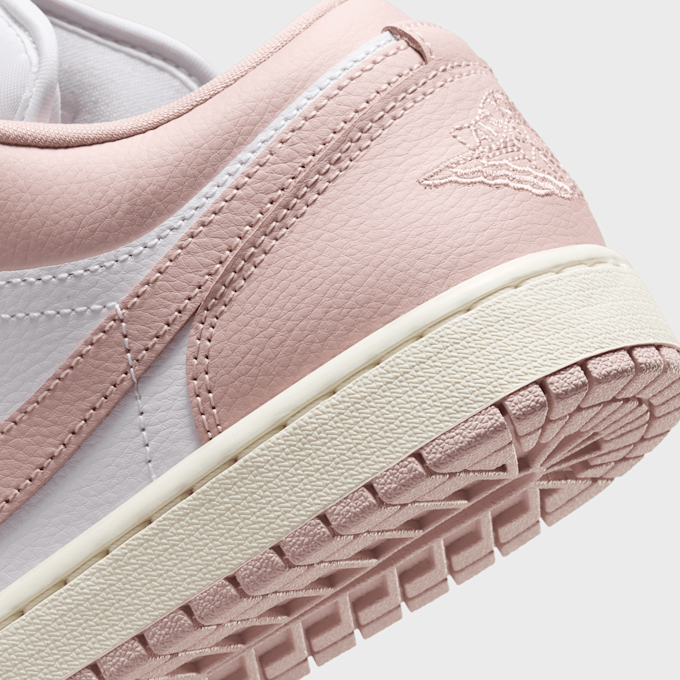 Jordan WMNS Air Jordan 1 Low różowy 43556 8