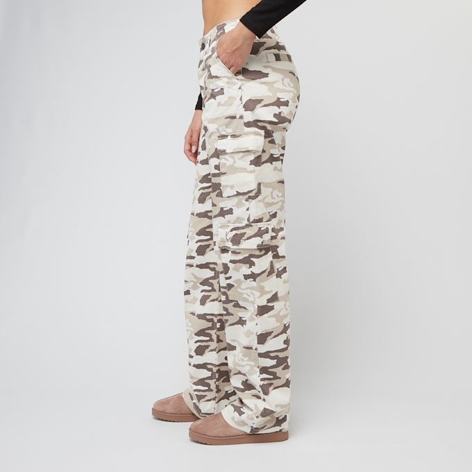 Karl Kani Signature Camo Cargo Pants camouflage 41397 2