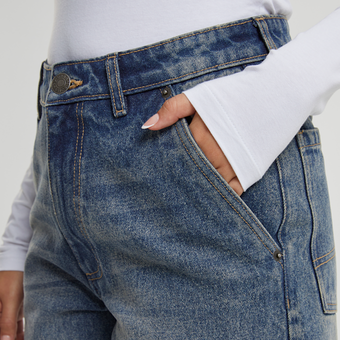 Urban Classics Ladies Tapered Baggy Jeans dirty washed blauw 41537 3