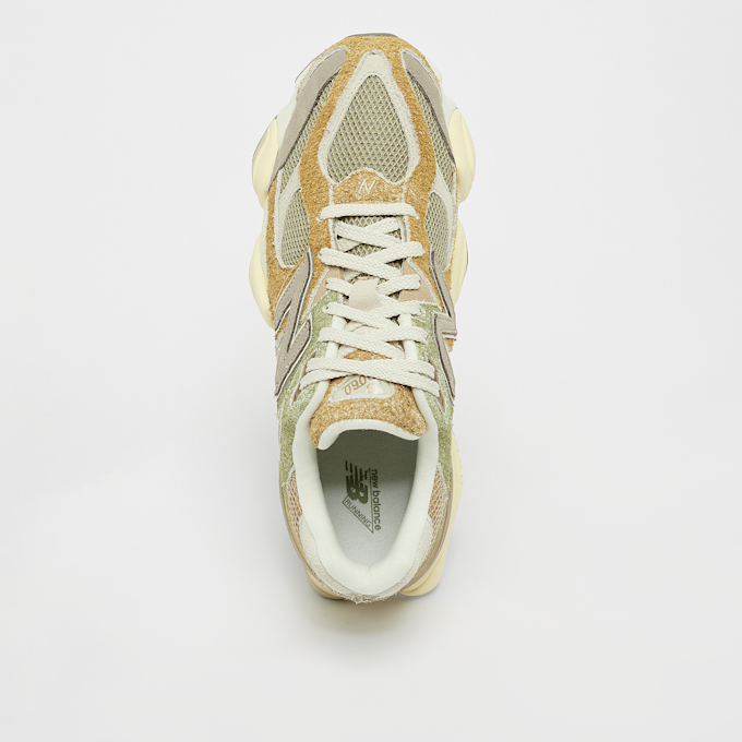 New Balance 9060 beige 42129 5