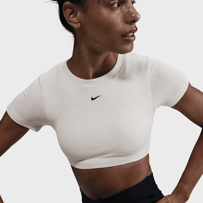 Nike Sportswear Classic Baby Tee Bra beige 42218 3